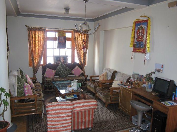 Gangs-Shun Homestay Leh Buitenkant foto