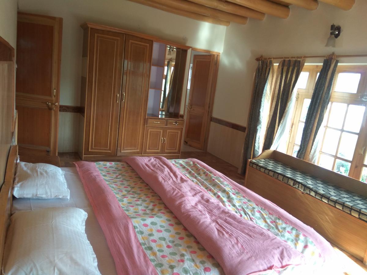 Gangs-Shun Homestay Leh Buitenkant foto